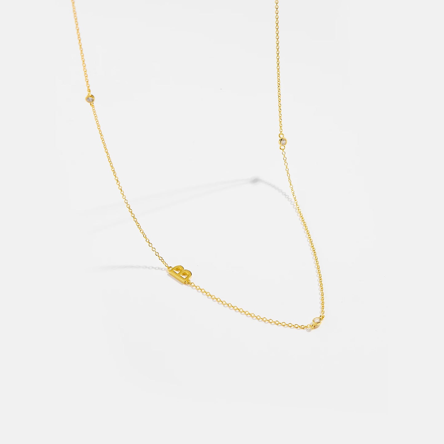 Colar inicial charm