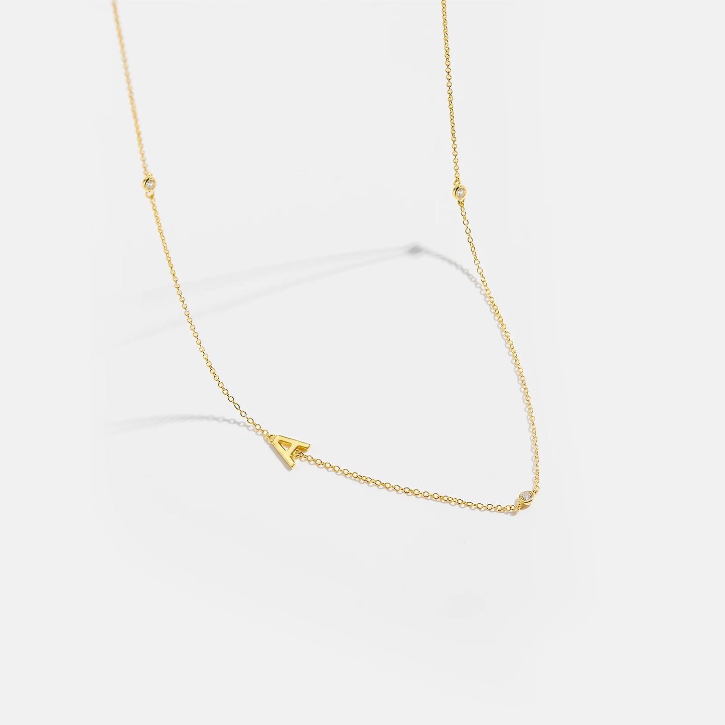 Colar inicial charm