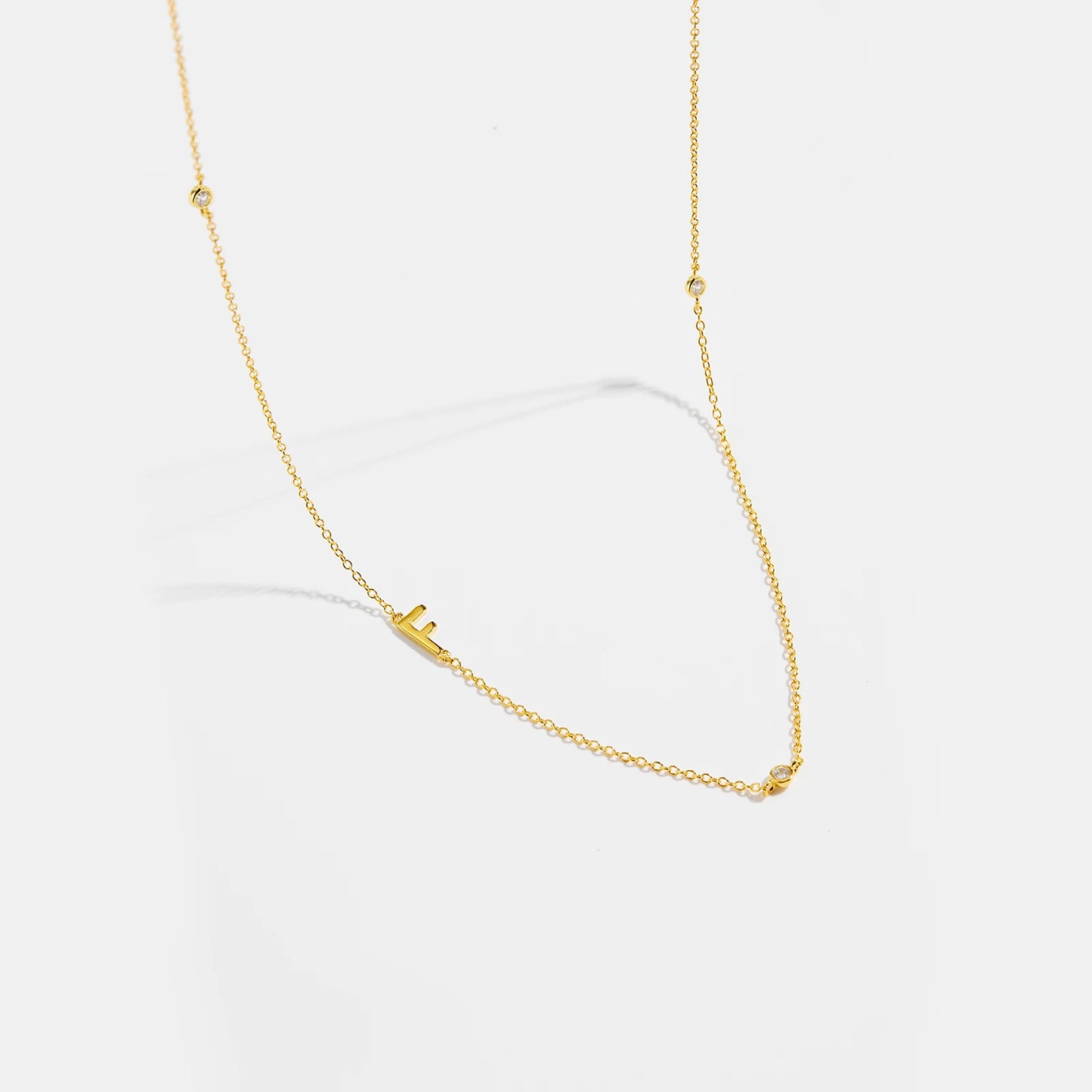 Colar inicial charm