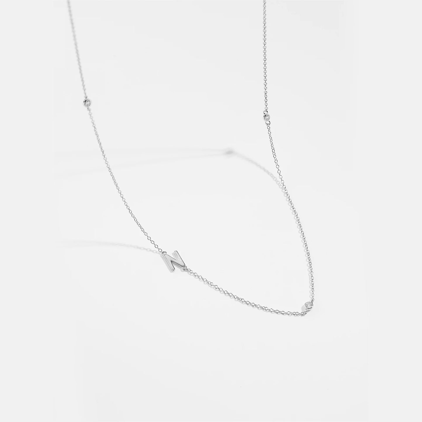 Colar inicial charm