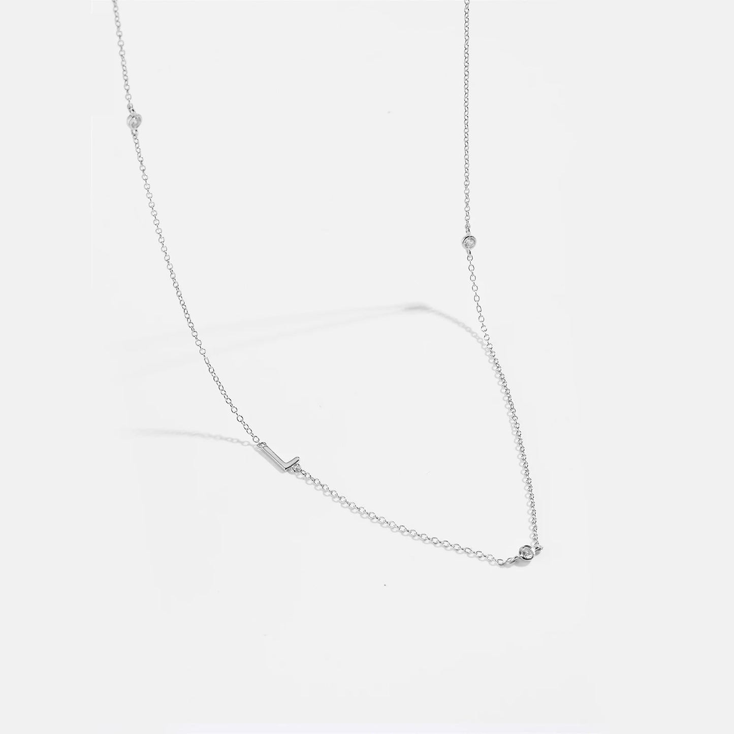 Colar inicial charm