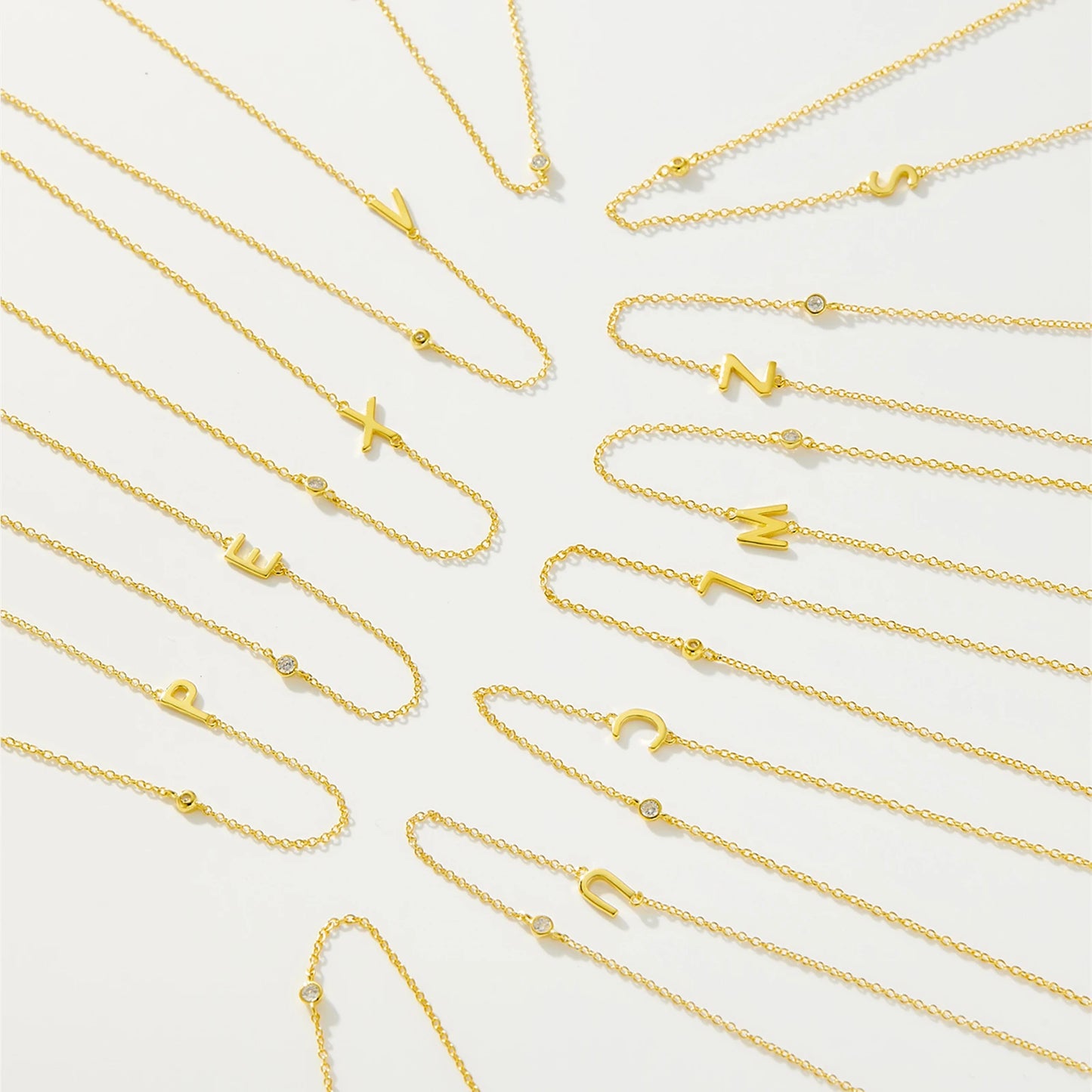 Colar inicial charm