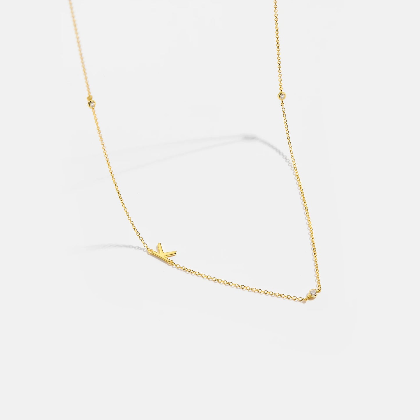 Colar inicial charm