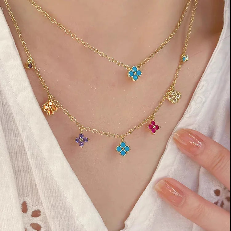 Colar charm flowers