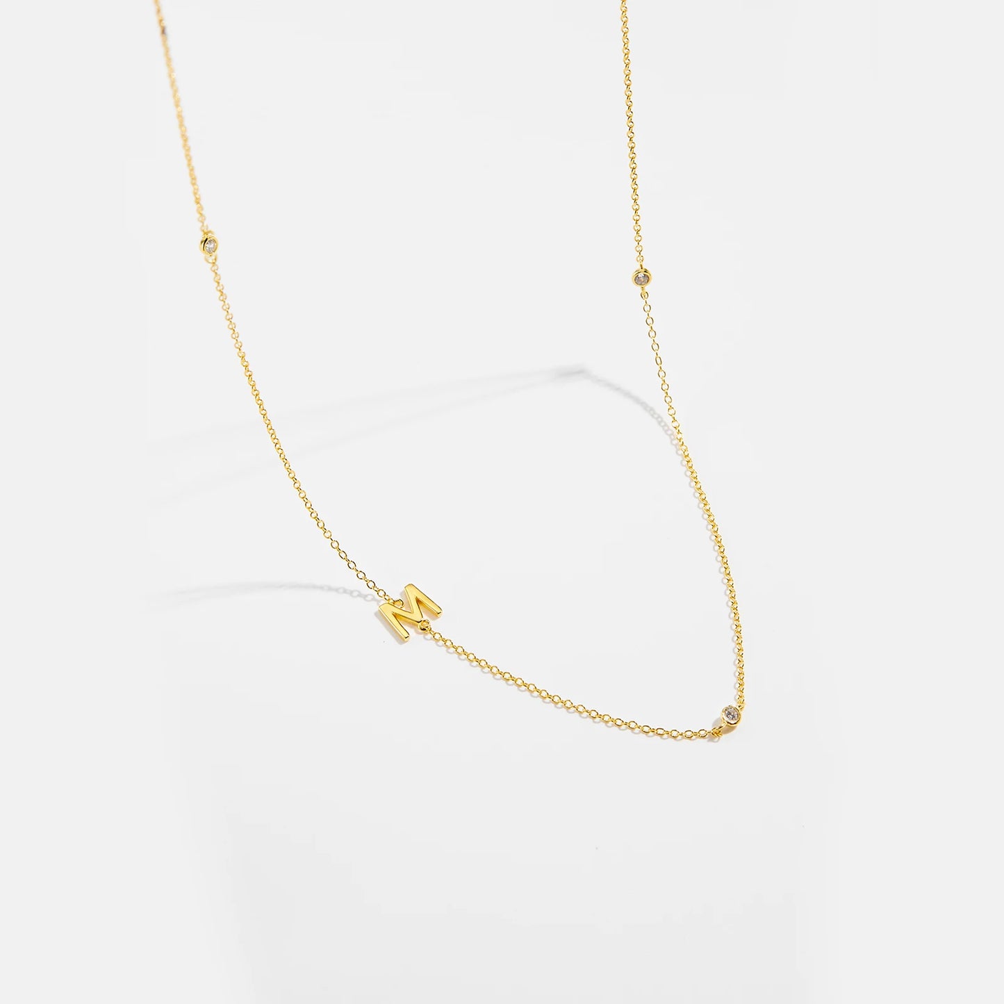 Colar inicial charm