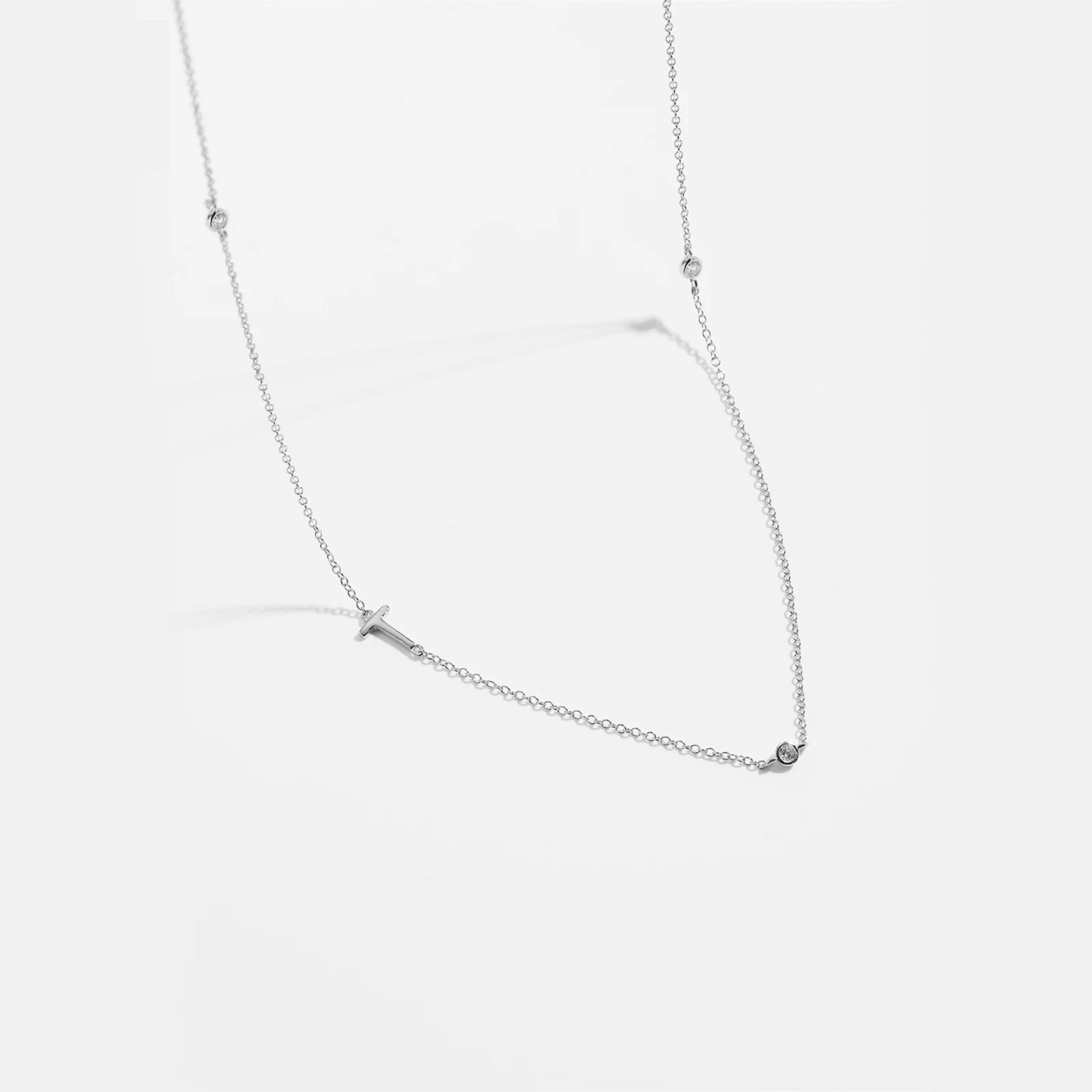 Colar inicial charm