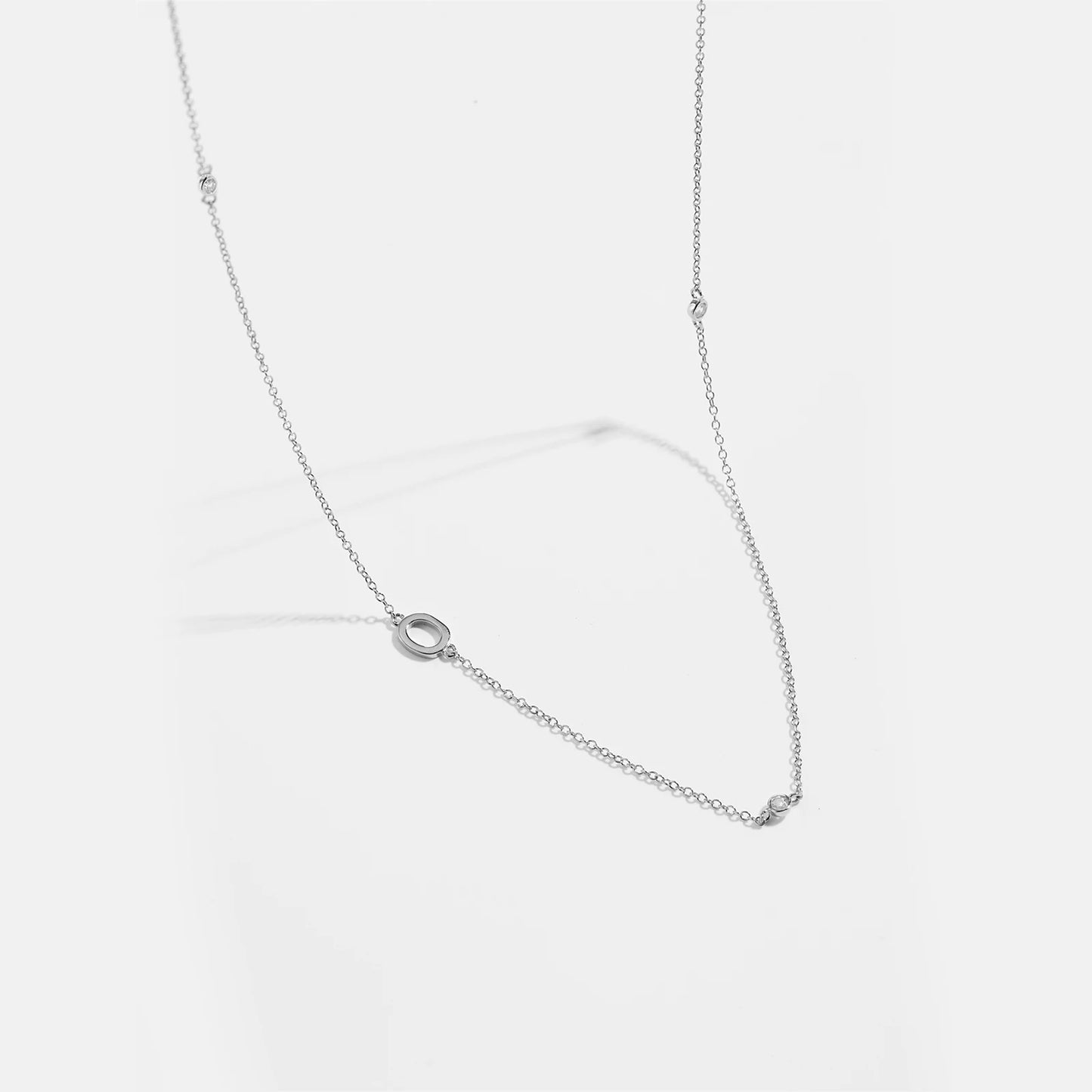 Colar inicial charm