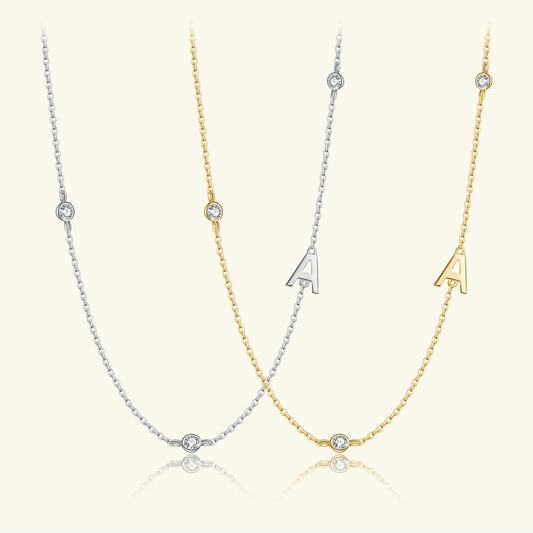 Colar inicial charm