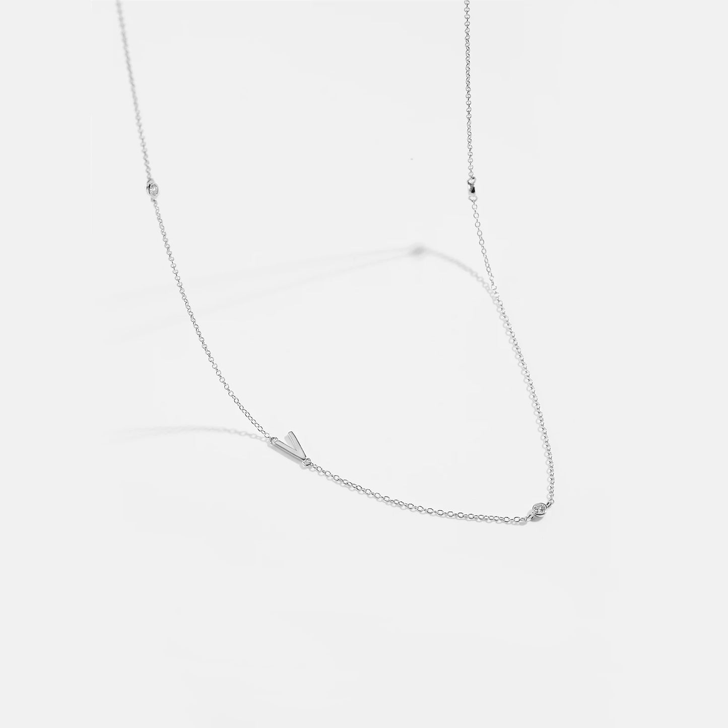 Colar inicial charm