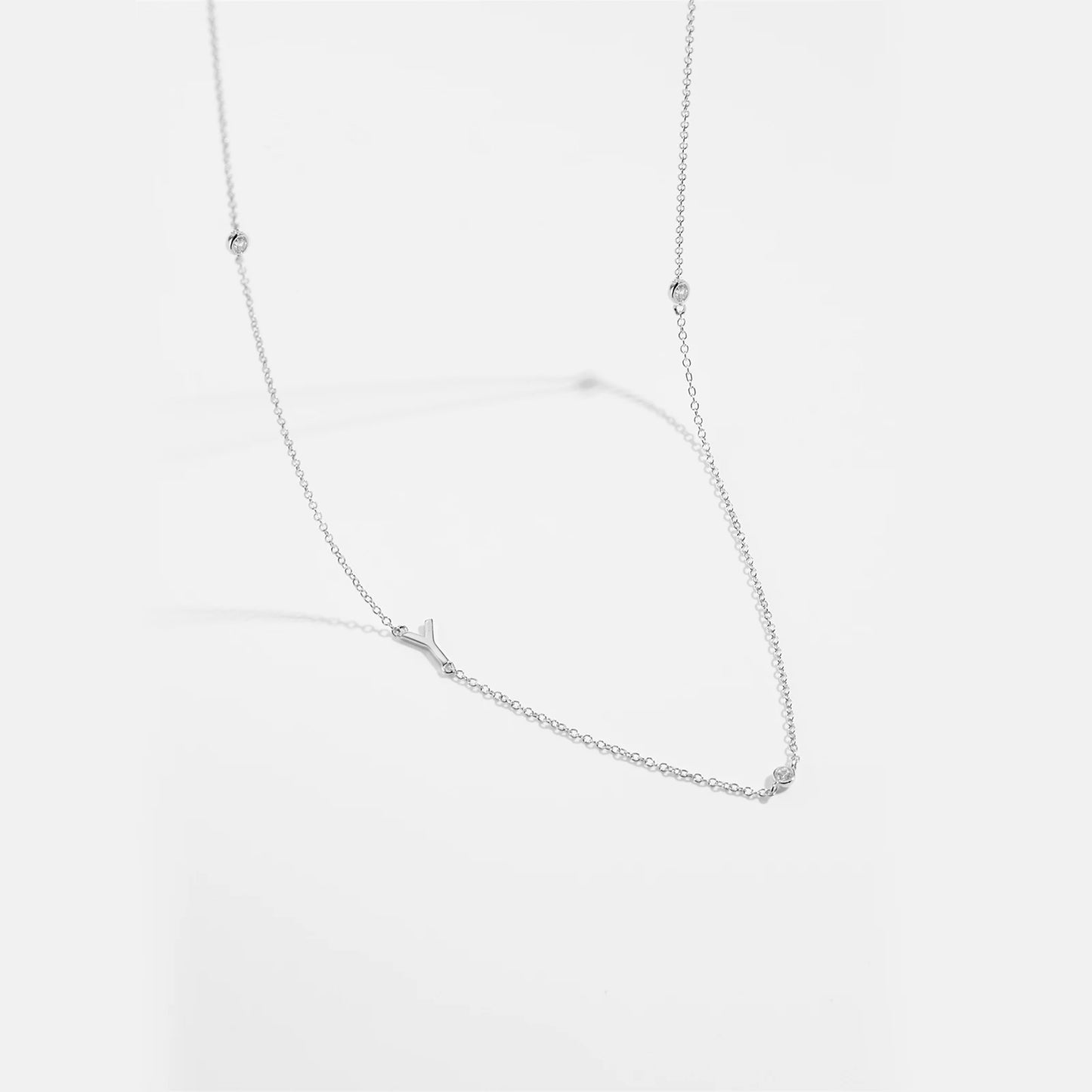 Colar inicial charm